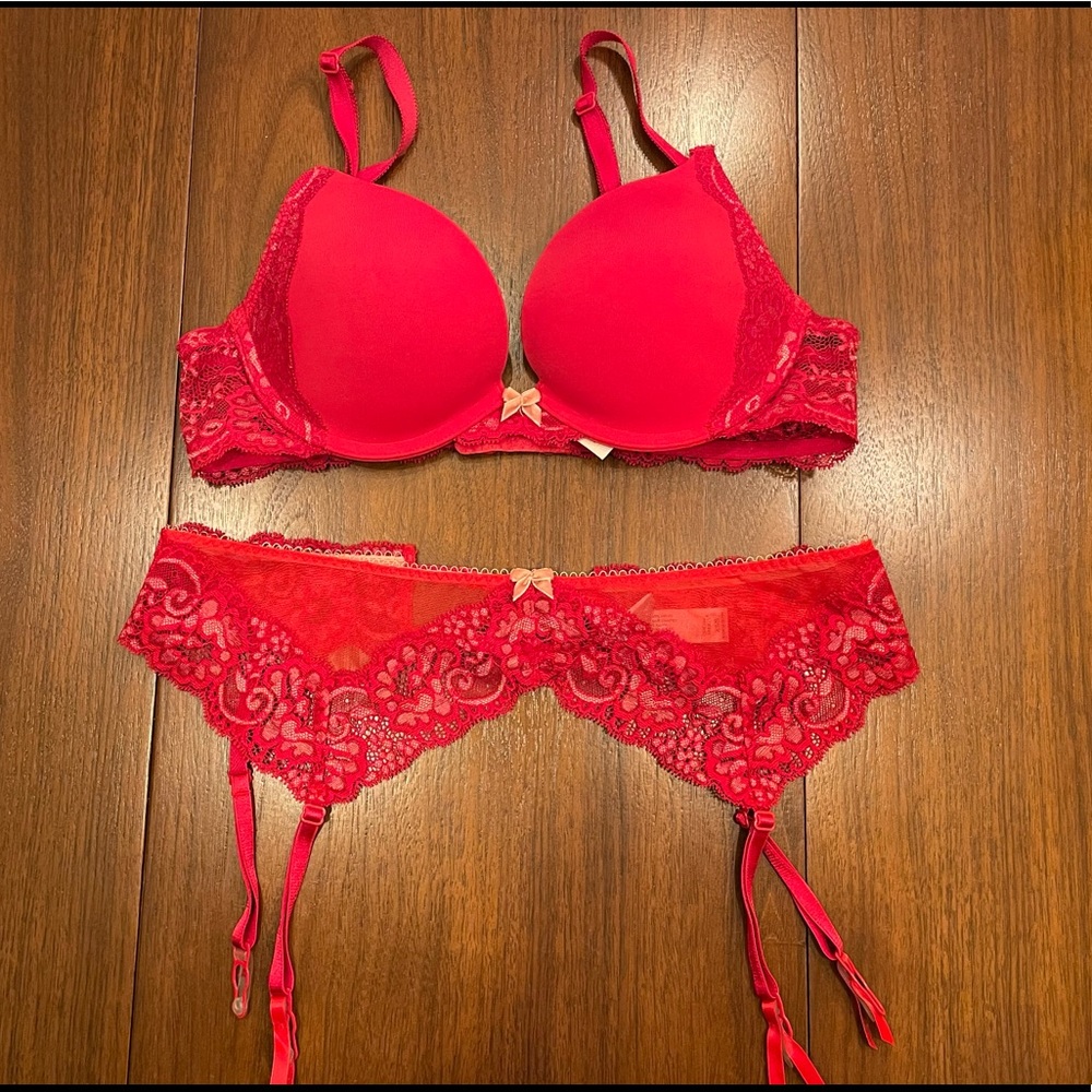💋 GUC 34B VS Dream Angels Push-up bra & belt Red